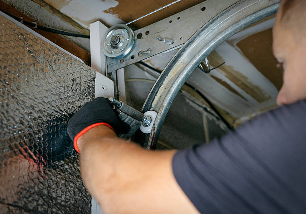 Affordable Garage Door Panel Replacement solutions in Franklin Park, FL